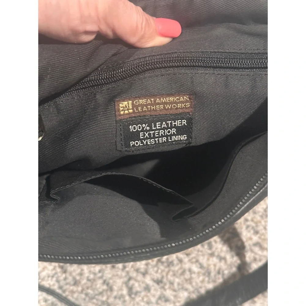 Great American Leather Works Black Pebbled Leather Crossbody Organizer Bag